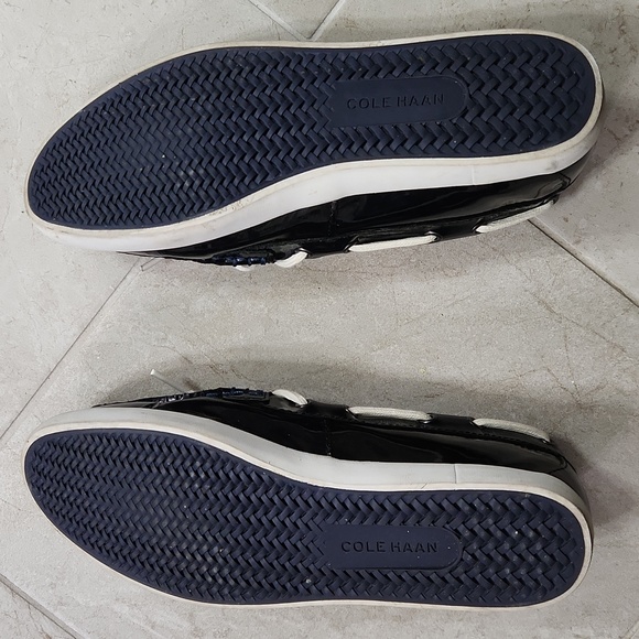 Cole Haan navy patent leather boat shoes in great condition! Size 7.5 - Picture 6 of 7